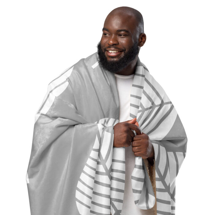 Gray Sherpa blanket - Image 4