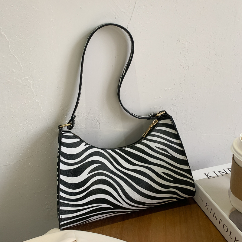 Leopard Print Underarm Bag – Fashion Striped Spotted Niche Handbag for Women - Image 3